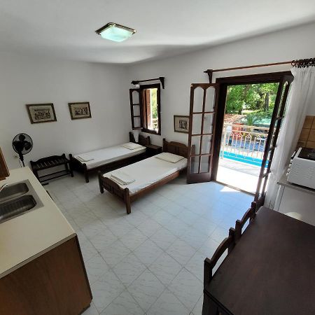 كوكونارييس Amalia Apartments المظهر الخارجي الصورة